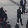安倍首相と握手するオバマ前大統領