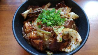 焼肉 賢の和牛ホルモン丼