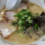 九州ラーメン ”八起” のラーメン