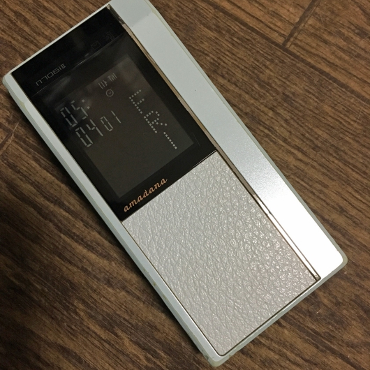 私が（いまだに）使っている N706iII amadana