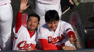 カープ　菊池選手と丸選手