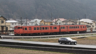 アテンザワゴンさんと気動車