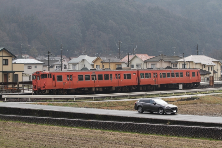 アテンザワゴンさんと気動車