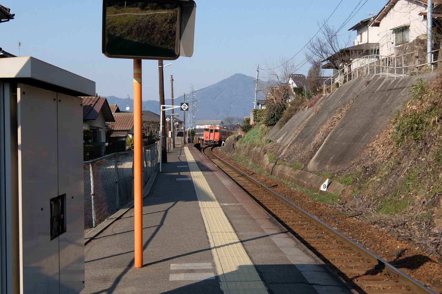 駅にやってきるキハ