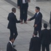 オバマ大統領と握手をする安倍総理大臣(当時)