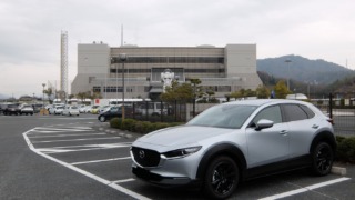 運転免許センター駐車場のCX-30さん