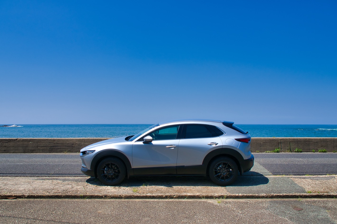 青い空、青い海、CX-30さん