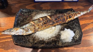 焼き鳥屋さんで秋刀魚